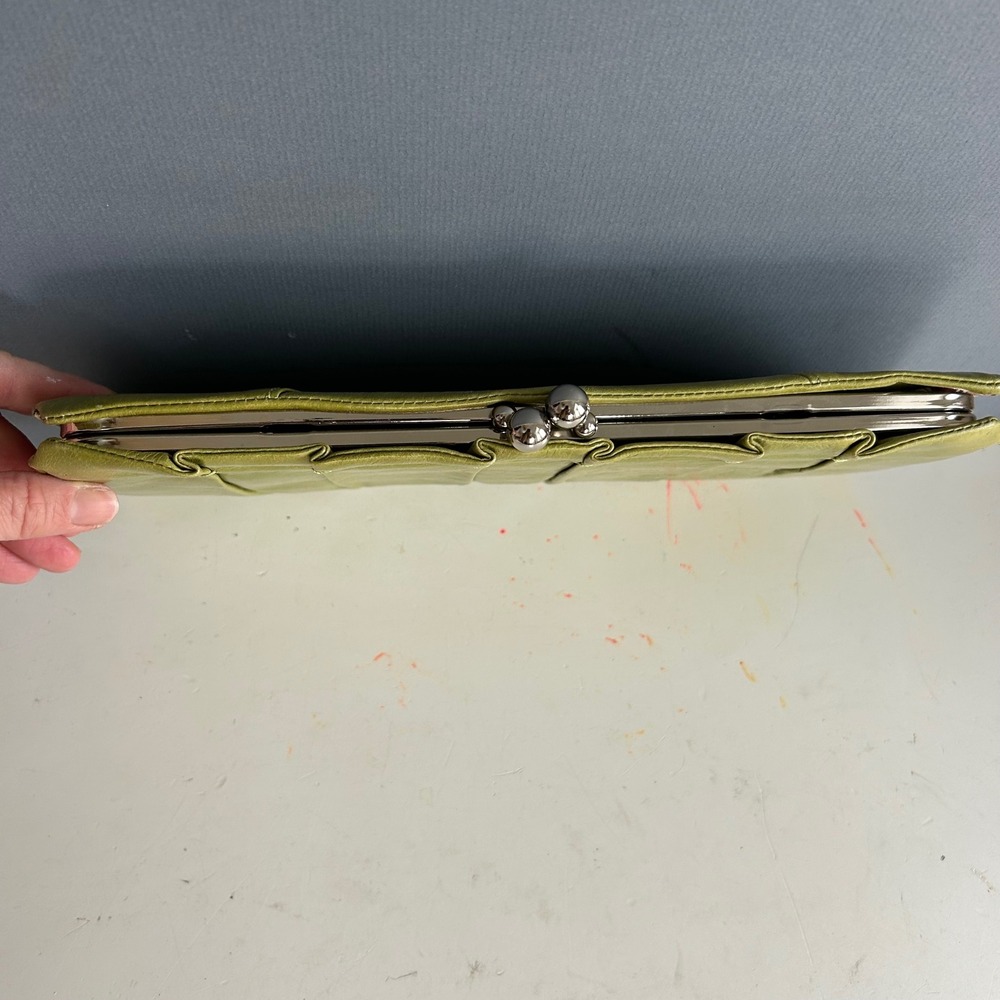 HOBO International Alena Clutch Handbag Lime Green Kiss Lock NWT Artsy Retro Mod - Picture 8 of 8